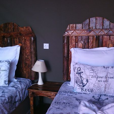 Lion Roars Lodge Lesoma 외부 사진