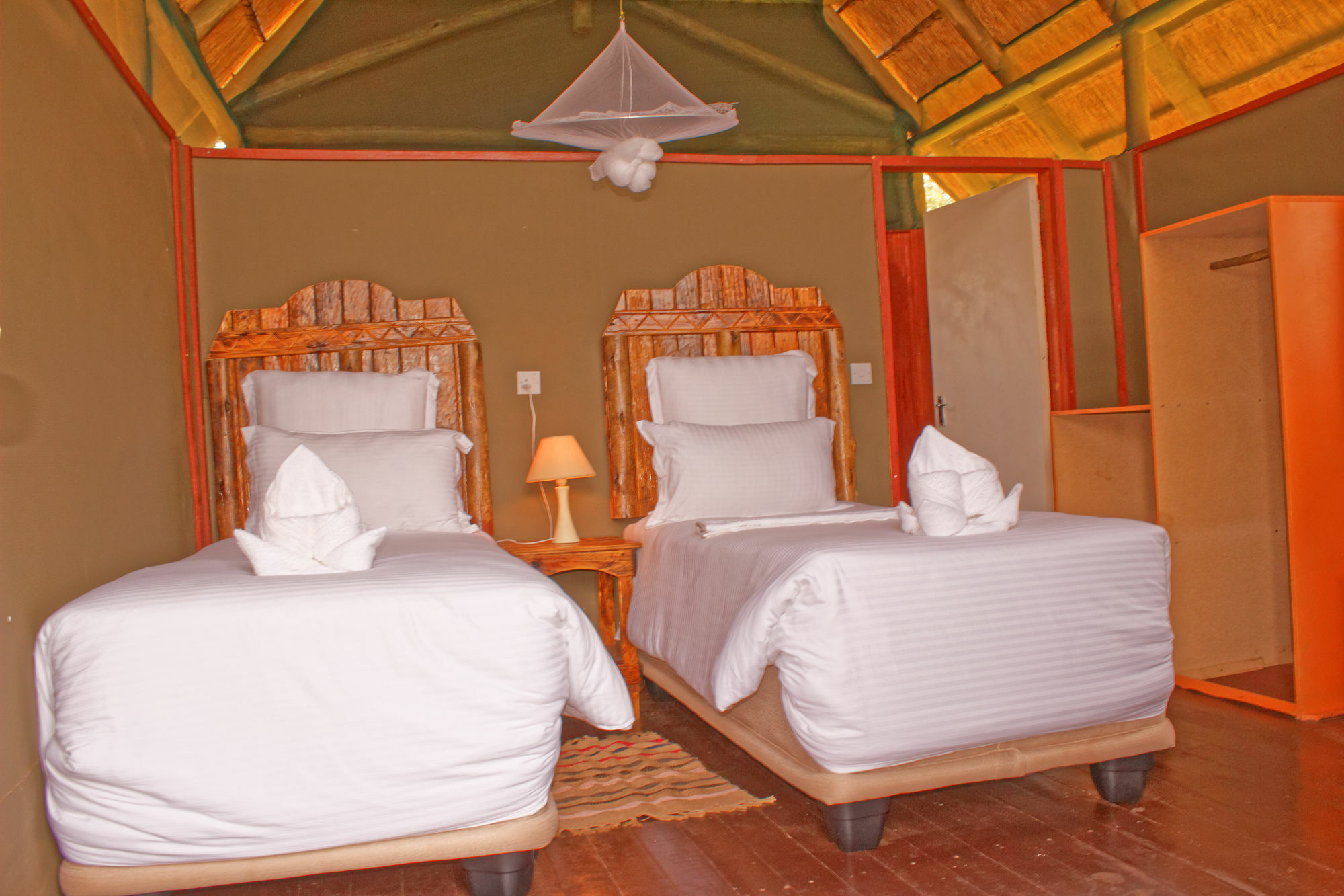 Lion Roars Lodge Lesoma 외부 사진